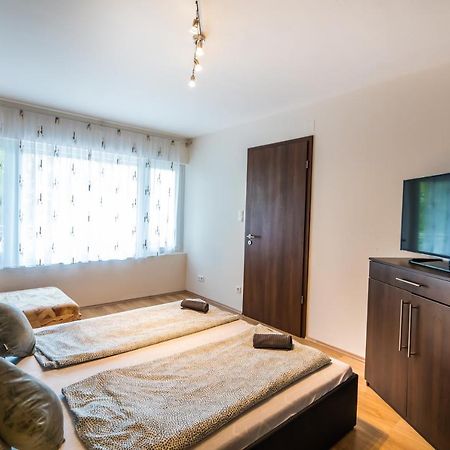 Siesta Sziget - Balaton-Parti Apartmanok Siofok Ngoại thất bức ảnh
