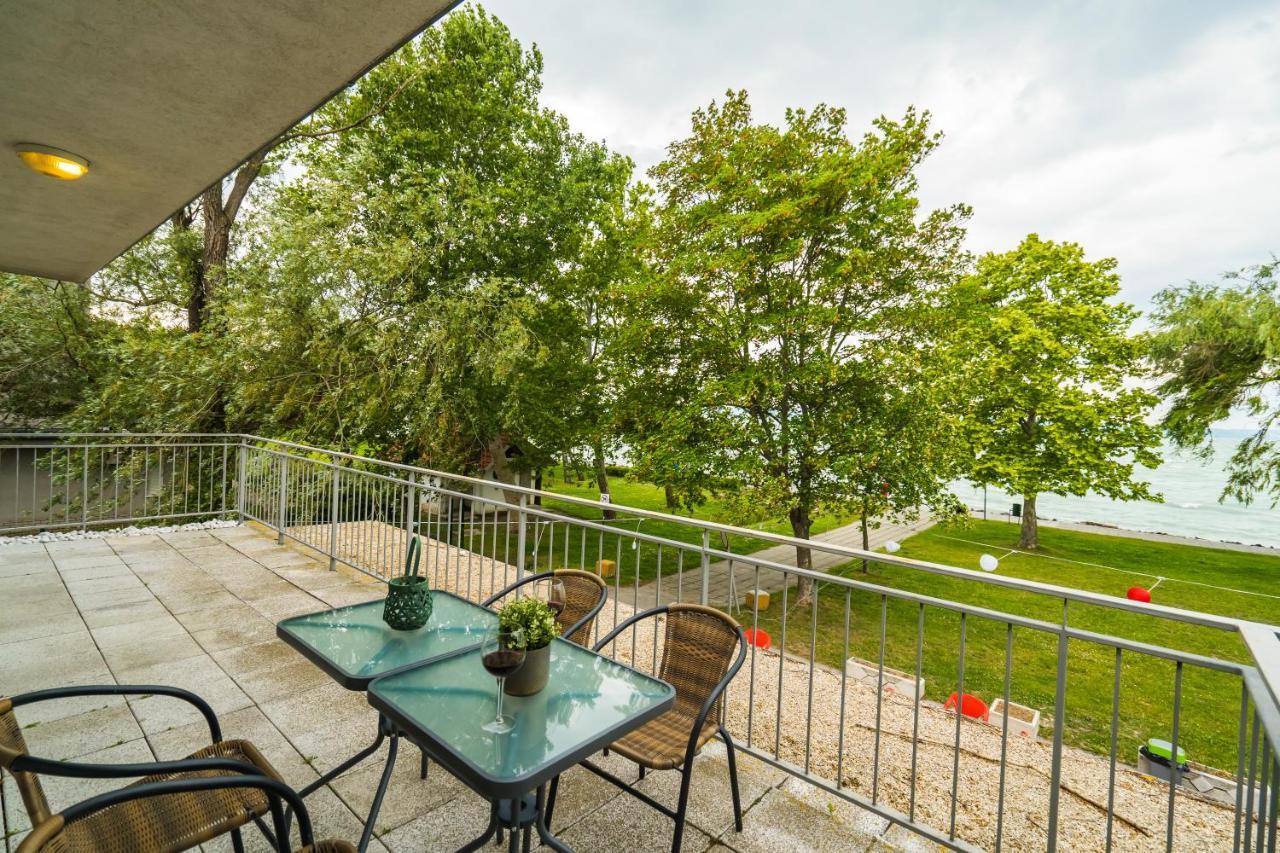 Siesta Sziget - Balaton-Parti Apartmanok Siofok Ngoại thất bức ảnh