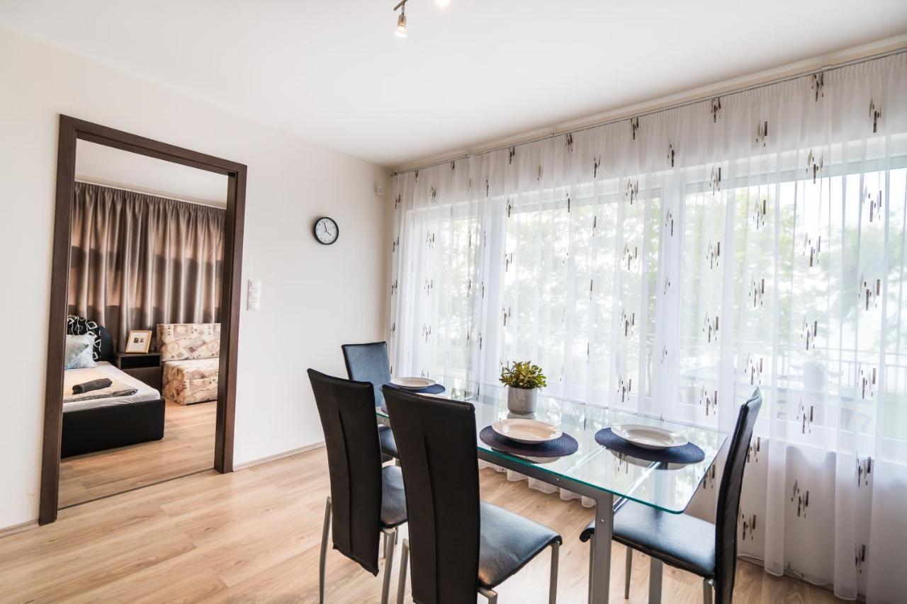 Siesta Sziget - Balaton-Parti Apartmanok Siofok Ngoại thất bức ảnh