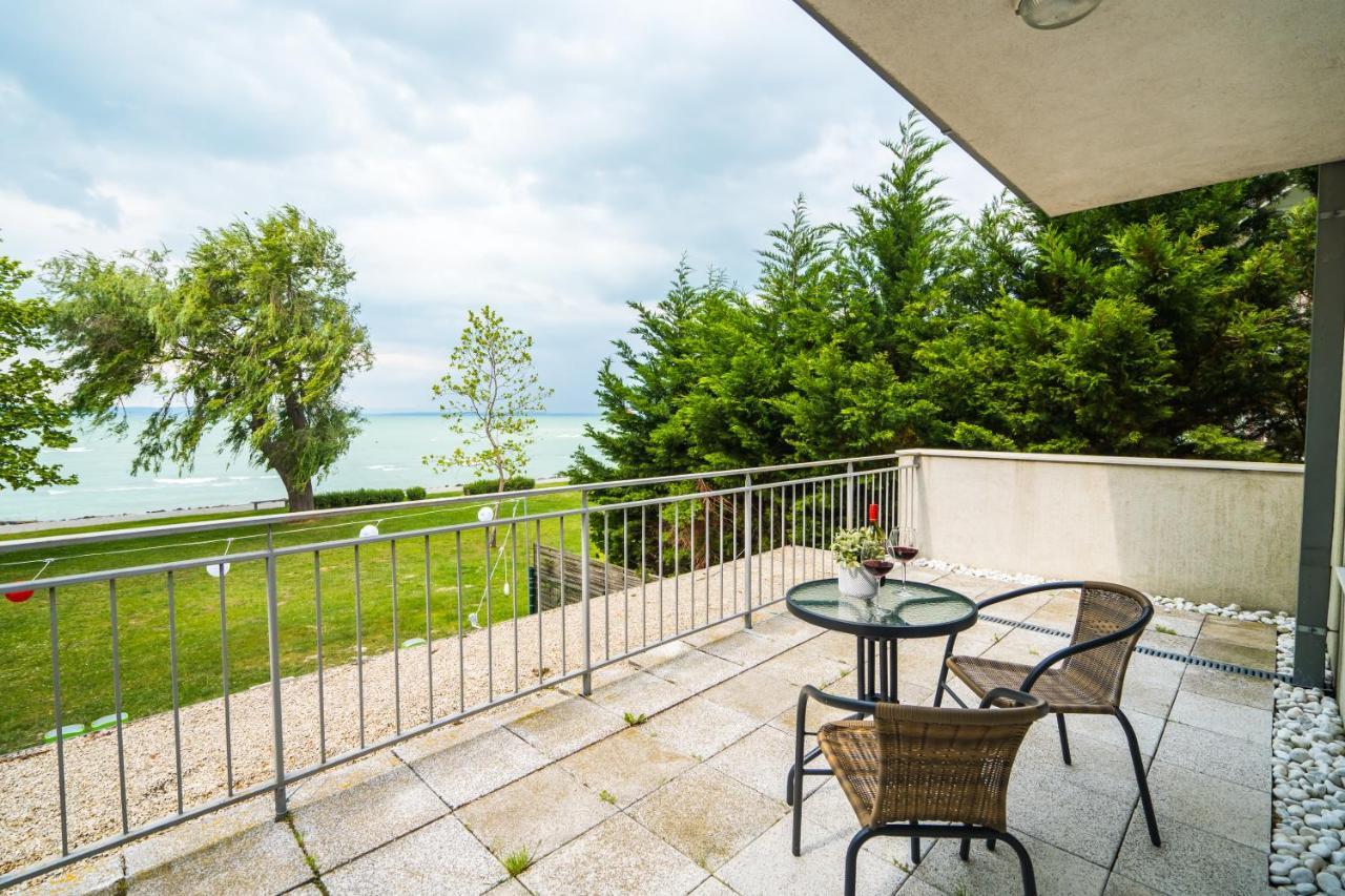 Siesta Sziget - Balaton-Parti Apartmanok Siofok Ngoại thất bức ảnh