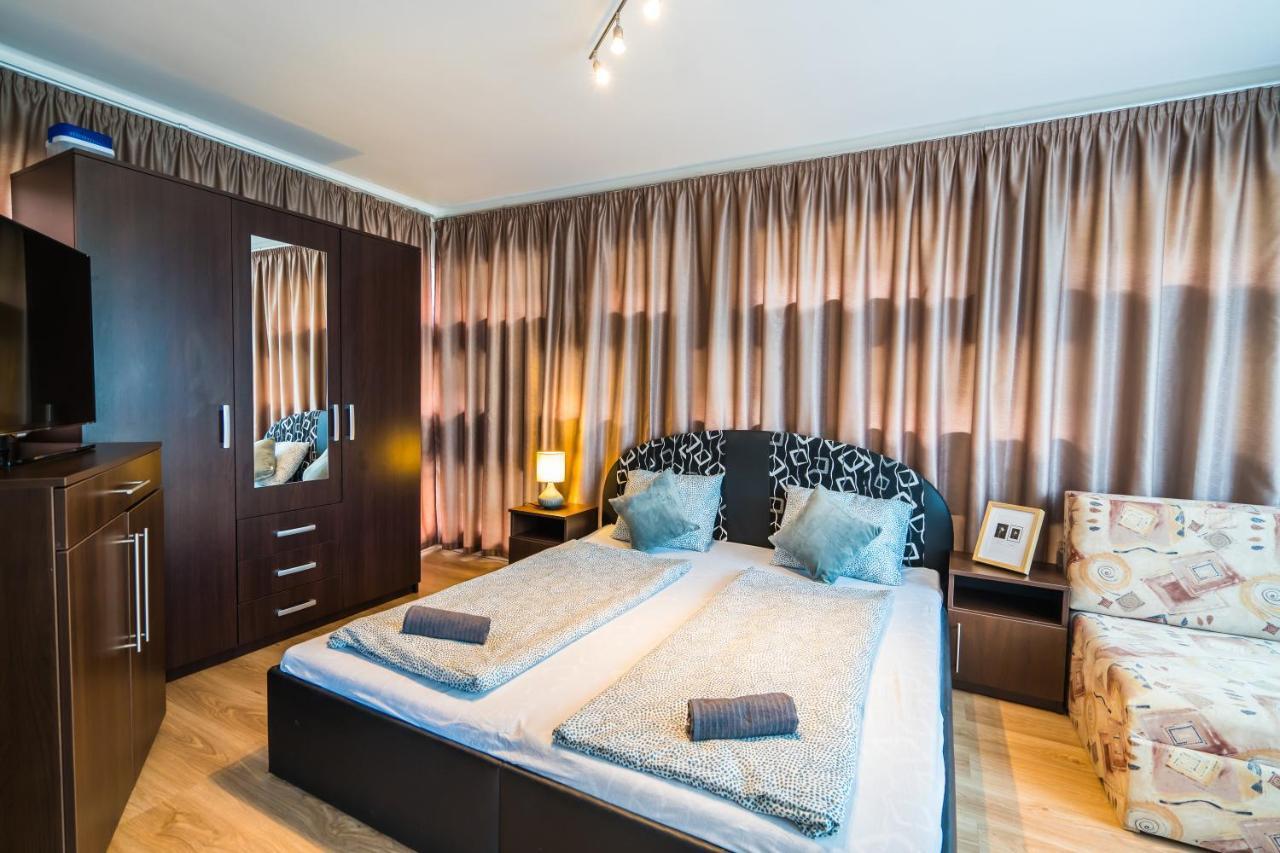 Siesta Sziget - Balaton-Parti Apartmanok Siofok Ngoại thất bức ảnh