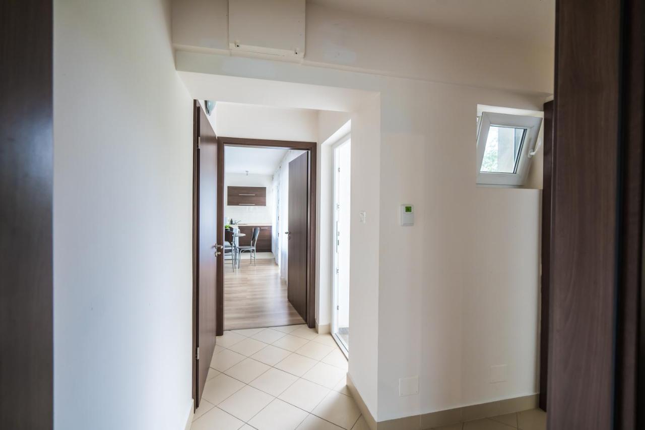 Siesta Sziget - Balaton-Parti Apartmanok Siofok Ngoại thất bức ảnh
