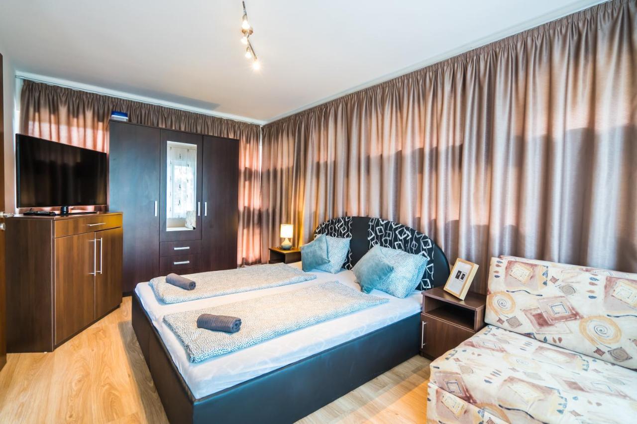 Siesta Sziget - Balaton-Parti Apartmanok Siofok Ngoại thất bức ảnh