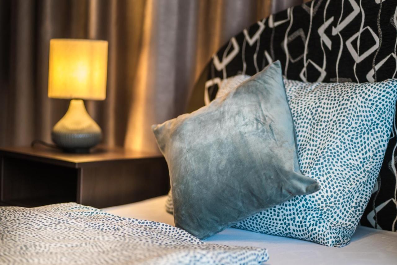 Siesta Sziget - Balaton-Parti Apartmanok Siofok Ngoại thất bức ảnh