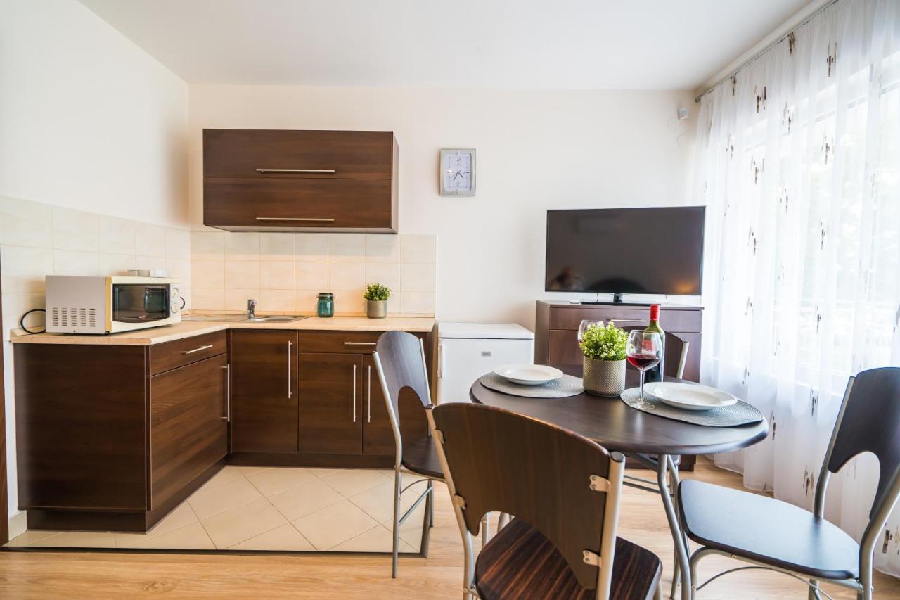 Siesta Sziget - Balaton-Parti Apartmanok Siofok Ngoại thất bức ảnh